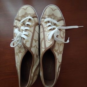 Women's Coach Signature Logo Tennis Sneakers